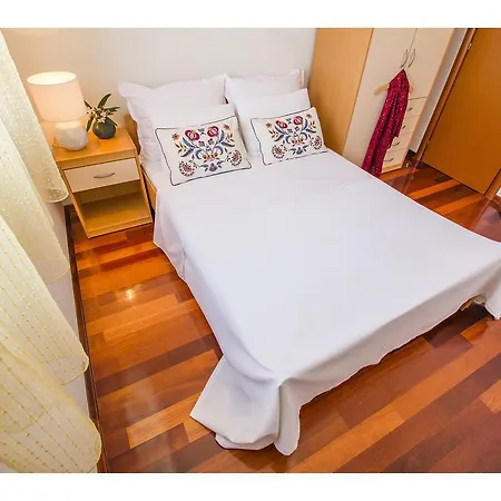 Astra Apartman