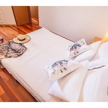 Astra Apartman
